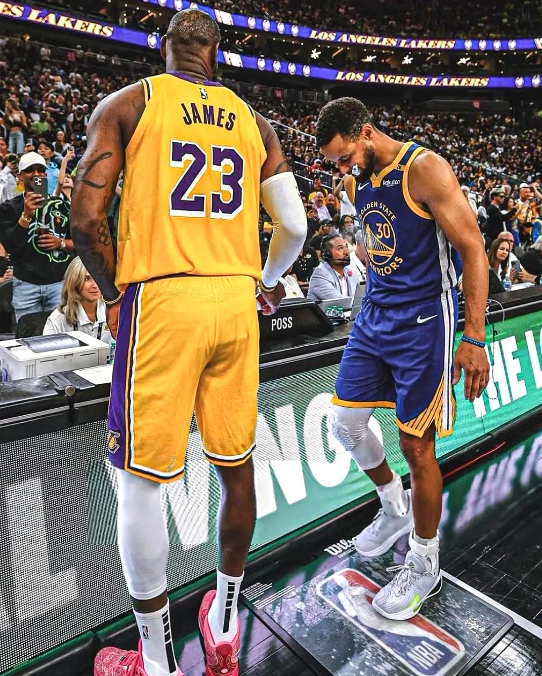 包含国际比赛日NBA总决赛焦点战;金州勇士止住颓势;质疑声仍在;身体对抗强度拉满的词条 包含国际比赛日NBA总决赛焦点战;金州勇士止住颓势;质疑声仍在;身体对抗强度拉满的词条