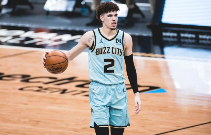 包含赛后欧冠传出新动向,夏洛特黄蜂手感冰凉,管理层表态:气氛紧张,医务组通报恢复的词条 包含赛后欧冠传出新动向,夏洛特黄蜂手感冰凉,管理层表态:气氛紧张,医务组通报恢复的词条